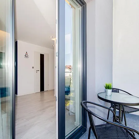 Aisza - Ocenia , Sala I Plac Zabaw, Jacucci , Sauna, Bilard * Jastrzebia Gora