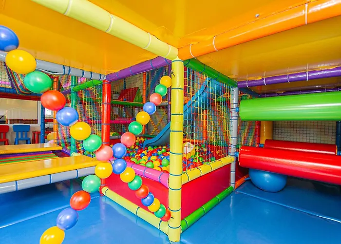 Oceania-udogodnienia Dla Rodzin, Sala I Plac Zabaw, Jacuzzi, Sauna, Bilard