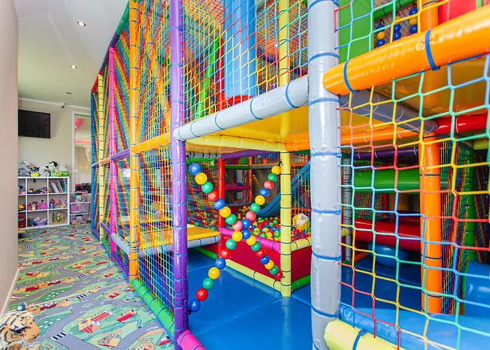 Oceania-udogodnienia Dla Rodzin, Sala I Plac Zabaw, Jacuzzi, Sauna, Bilard *